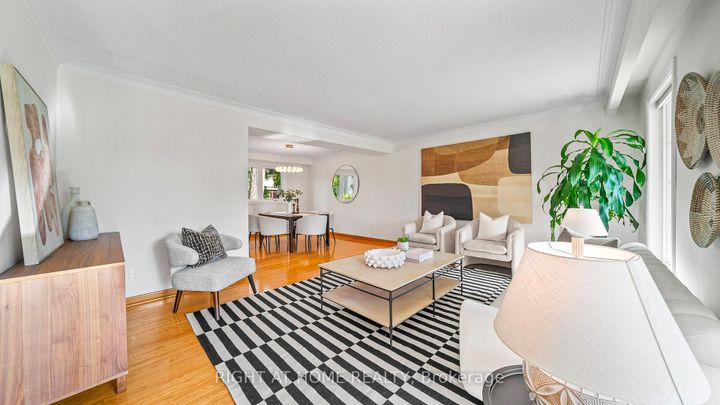 Photo 5 at 17 Glen Meadow Court, City Centre West, Toronto