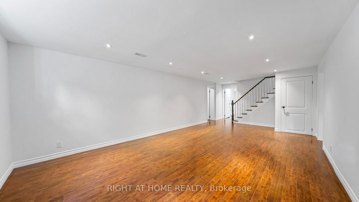 Photo 22 at 17 Glen Meadow Court, City Centre West, Toronto