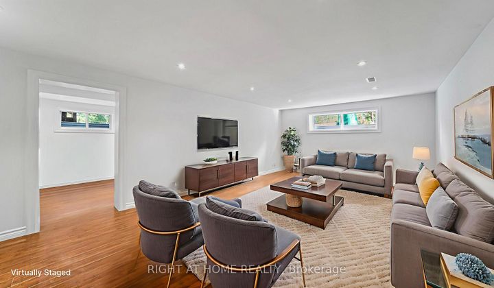 Photo 23 at 17 Glen Meadow Court, City Centre West, Toronto
