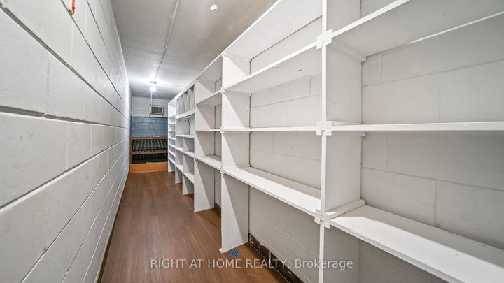Photo 30 at 17 Glen Meadow Court, City Centre West, Toronto