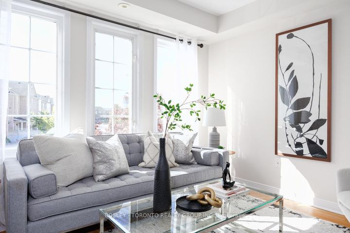 Photo 7 at 93 Wilkes Crescent, Birchmount, Toronto