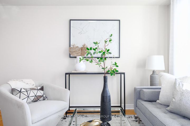 Photo 8 at 93 Wilkes Crescent, Birchmount, Toronto