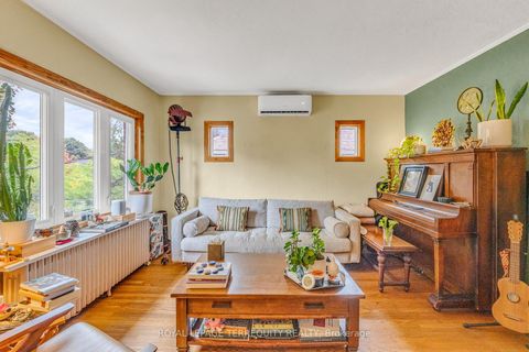 Photo 14 at 51 Claxton Boulevard, Cedarvale, Toronto