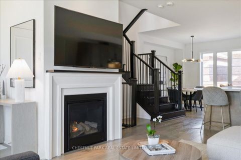 Photo 6 at 4005 Sixth Line, GO Glenorchy, Oakville