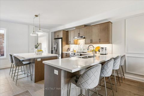 Photo 12 at 4005 Sixth Line, GO Glenorchy, Oakville