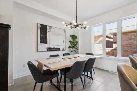 Photo 16 at 4005 Sixth Line, GO Glenorchy, Oakville