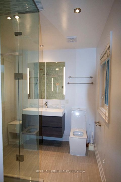 Photo 10 at 497 Broadway Avenue, Leaside, Toronto