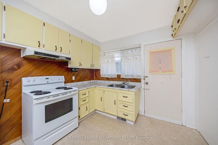 Photo 11 at 96 Churchill Road, AC Acton, Halton Hills