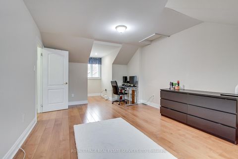 Photo 34 at 3 Tyre Avenue, City Centre West, Toronto