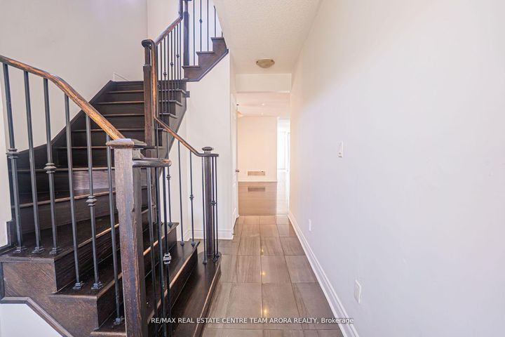 Photo 2 at 51 Elwin Road, Credit Valley, Brampton