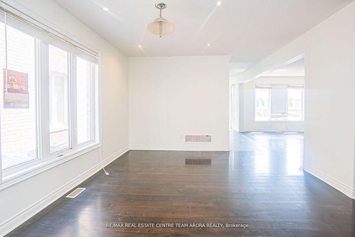 Photo 3 at 51 Elwin Road, Credit Valley, Brampton