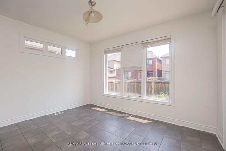 Photo 14 at 51 Elwin Road, Credit Valley, Brampton