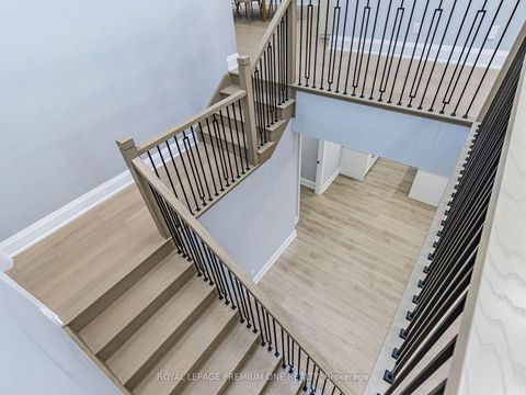 Photo 9 at 225 Sunnybrae Avenue, Stroud, Innisfil