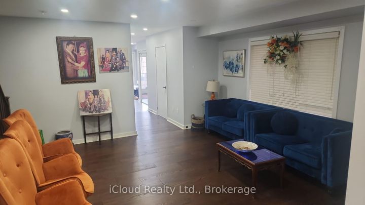 Photo 1 at 88 West Glen Avenue, Stoney Creek Mountain, Hamilton