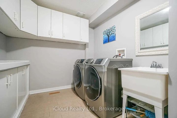 Photo 4 at 88 West Glen Avenue, Stoney Creek Mountain, Hamilton