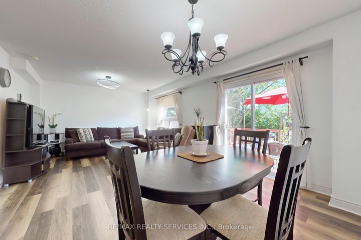 Photo 6 at 14 Bryant Court, Brampton West, Brampton