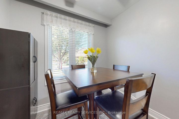 Photo 14 at 14 Bryant Court, Brampton West, Brampton