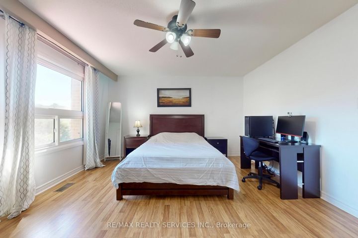 Photo 19 at 14 Bryant Court, Brampton West, Brampton