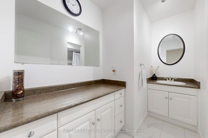 Photo 21 at 14 Bryant Court, Brampton West, Brampton