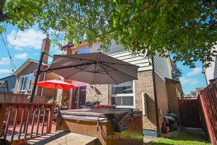 Photo 44 at 14 Bryant Court, Brampton West, Brampton