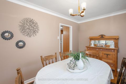 Photo 11 at 269 Rayners Road, Keswick North, Georgina