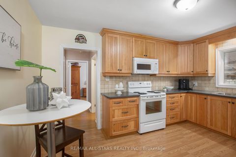 Photo 13 at 269 Rayners Road, Keswick North, Georgina