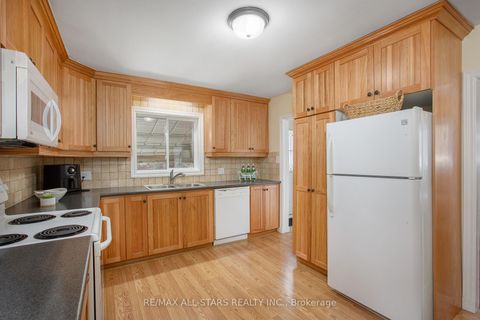 Photo 14 at 269 Rayners Road, Keswick North, Georgina