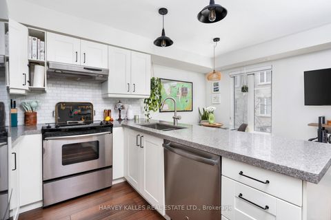 Photo 6 at 413 - 34 Western Battery Road, Niagara, Toronto