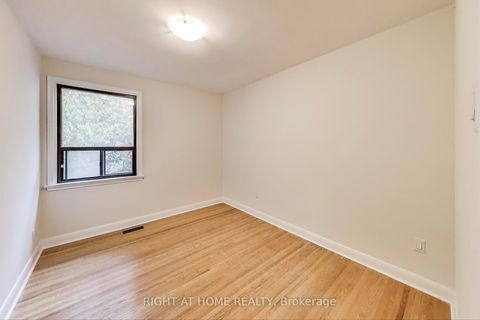 Photo 13 at 270 Renforth Drive, Markland Wood, Toronto