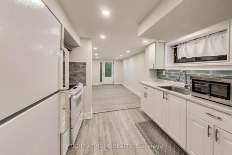 Photo 26 at 270 Renforth Drive, Markland Wood, Toronto