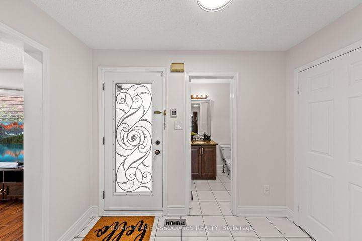 Photo 4 at 47 Whiteway Court, Rouge E11, Toronto