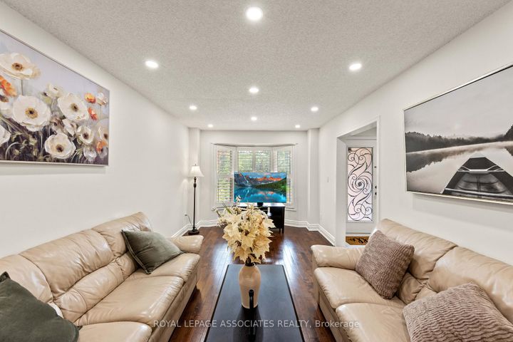 Photo 7 at 47 Whiteway Court, Rouge E11, Toronto