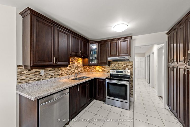 Photo 11 at 47 Whiteway Court, Rouge E11, Toronto