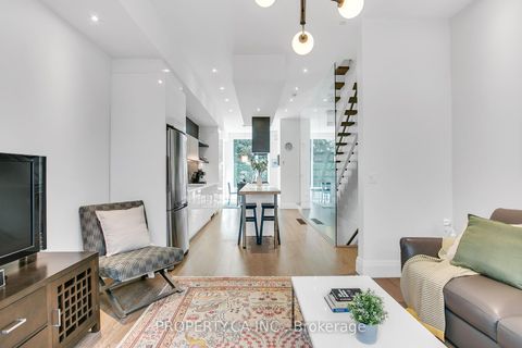 Photo 15 at 13 - 837 Broadview Avenue, Danforth, Toronto