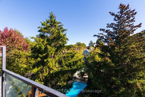 Photo 21 at 13 - 837 Broadview Avenue, Danforth, Toronto