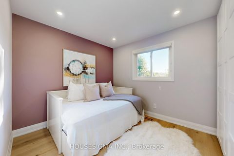 Photo 20 at 41 Underhill Crescent, Aurora Highlands, Aurora