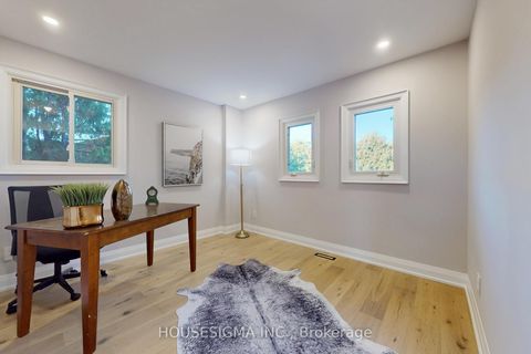Photo 22 at 41 Underhill Crescent, Aurora Highlands, Aurora