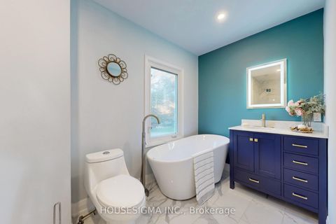 Photo 24 at 41 Underhill Crescent, Aurora Highlands, Aurora
