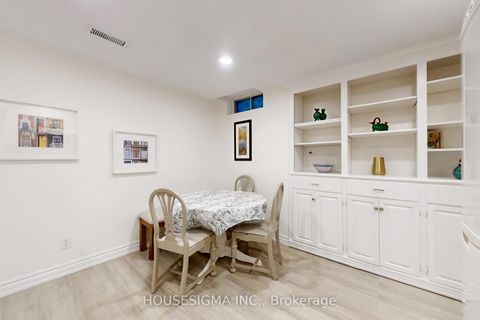 Photo 31 at 41 Underhill Crescent, Aurora Highlands, Aurora