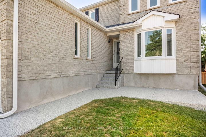 Photo 2 at 1559 Dellbrook Avenue, Brock Ridge, Pickering