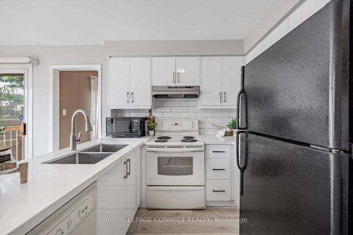 Photo 13 at 1559 Dellbrook Avenue, Brock Ridge, Pickering