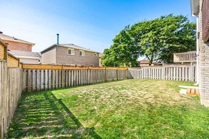 Photo 32 at 1559 Dellbrook Avenue, Brock Ridge, Pickering