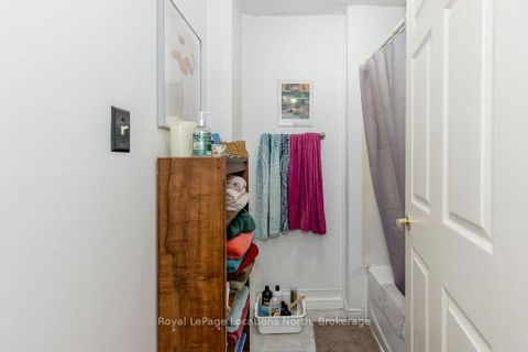 Photo 10 at 3 Peel Street, Wellington, Barrie