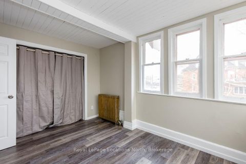 Photo 27 at 3 Peel Street, Wellington, Barrie