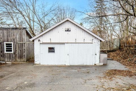 Photo 41 at 3 Peel Street, Wellington, Barrie