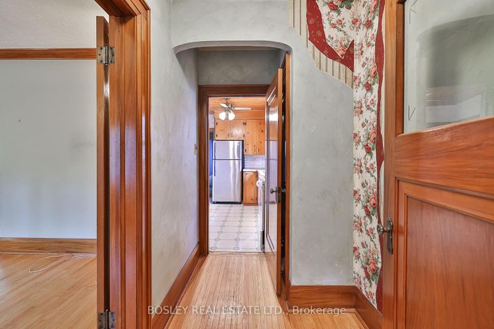 Photo 2 at 26 Holloway Road, City Centre West, Toronto