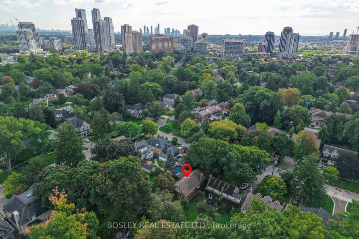 Photo 33 at 26 Holloway Road, City Centre West, Toronto
