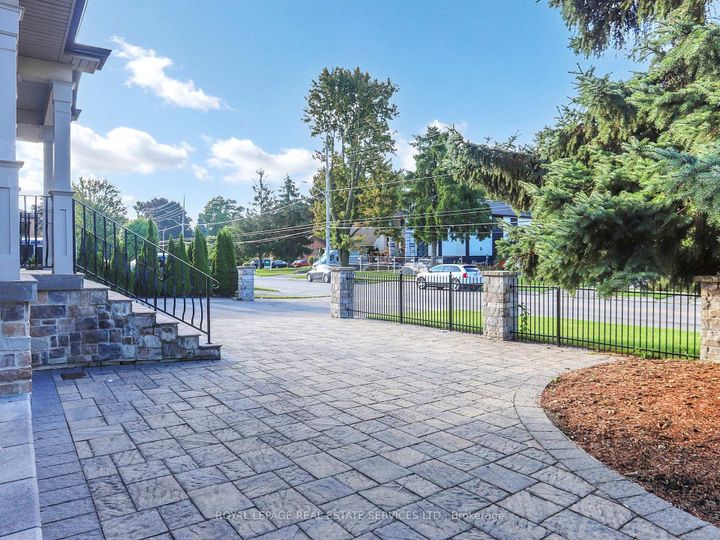 Photo 4 at 1511 Haig Boulevard, Lakeview, Mississauga