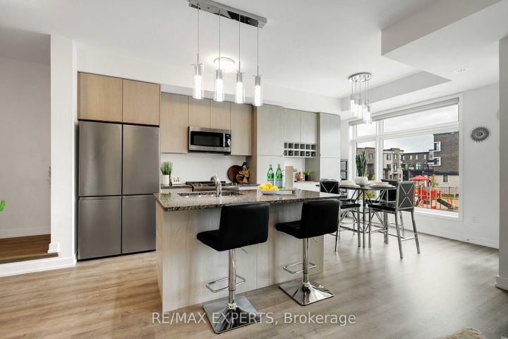 Photo 6 at 309 - 2550 Castlegate Crossing W, Duffin Heights, Pickering