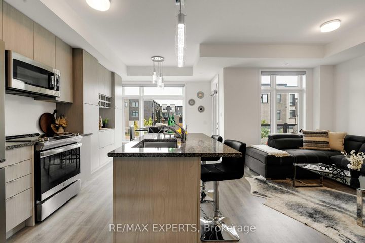 Photo 8 at 309 - 2550 Castlegate Crossing W, Duffin Heights, Pickering